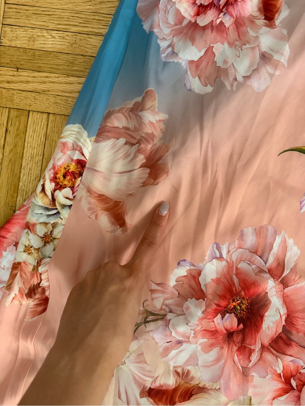 Hemant & Nandita Floral Gown - Picture 5 of 6